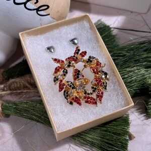 Elegant Red and Black Crystal Wreath Brooch